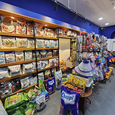 Petriever - Pet Clinic, Pet Grooming & Spa, Pet Store