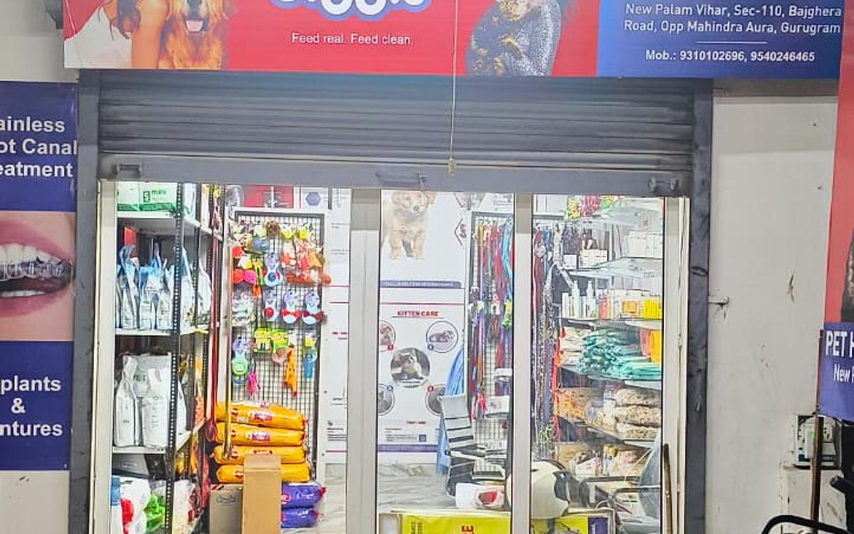 Pet healthcare & grooming center