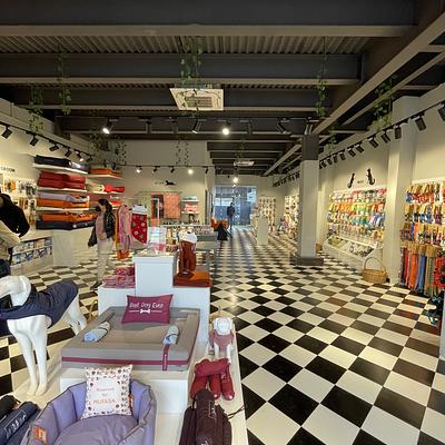 Heads Up For Tails Pet Store & Spa - Golf Course Rd, DLF Phase- 1, Gurgaon