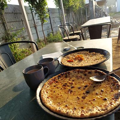 Ducks and Dogs Cafe