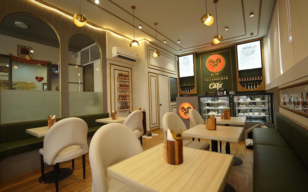 Paw Petisserie Cafe